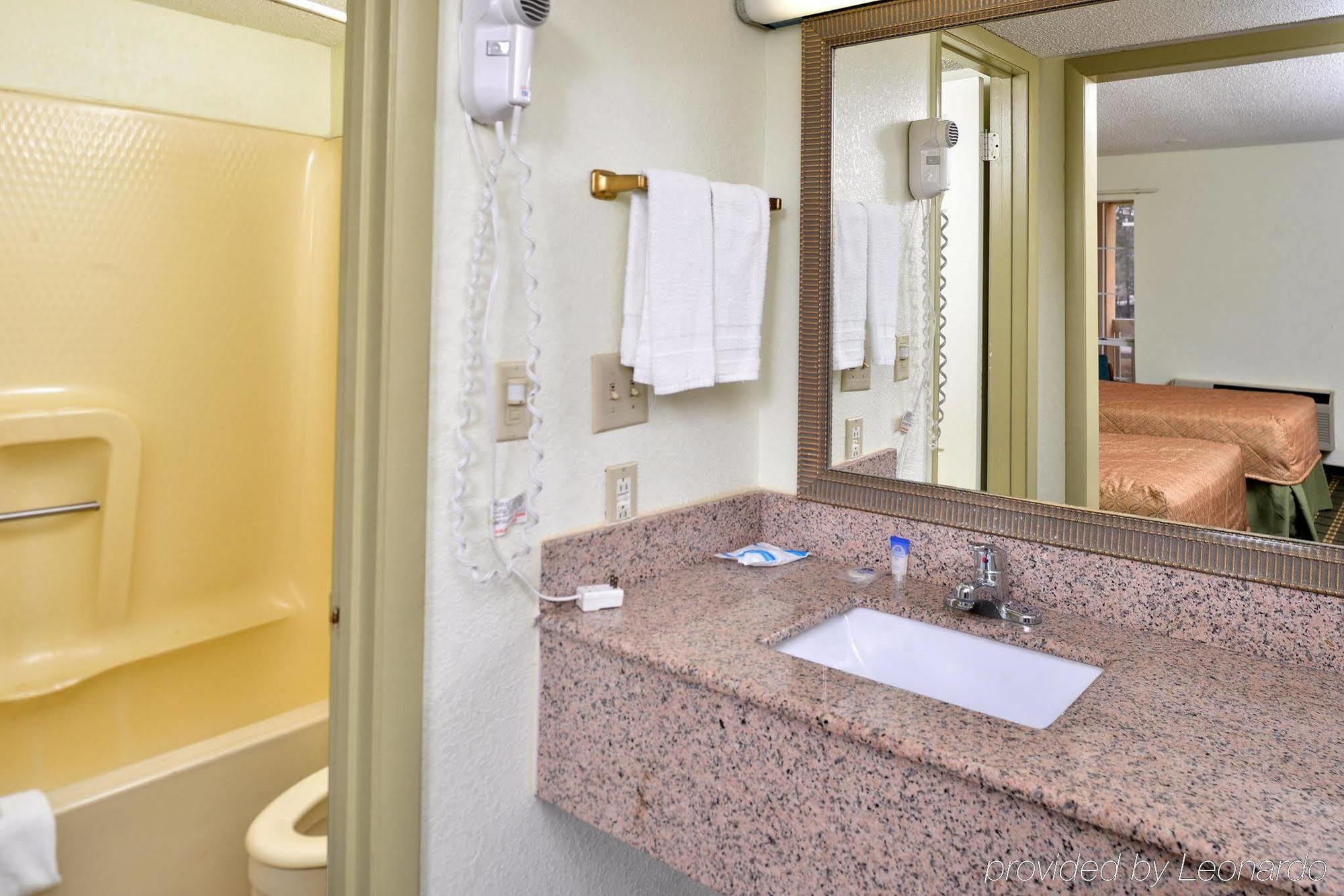 Americas Best Value Inn Anderson Sc Bagian luar foto